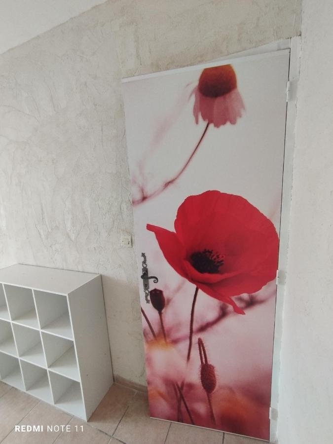 Chambre D Hotes En Provence, Au Pied Du Luberon, Les Coquelicots La Tour-d'Aigues Екстер'єр фото